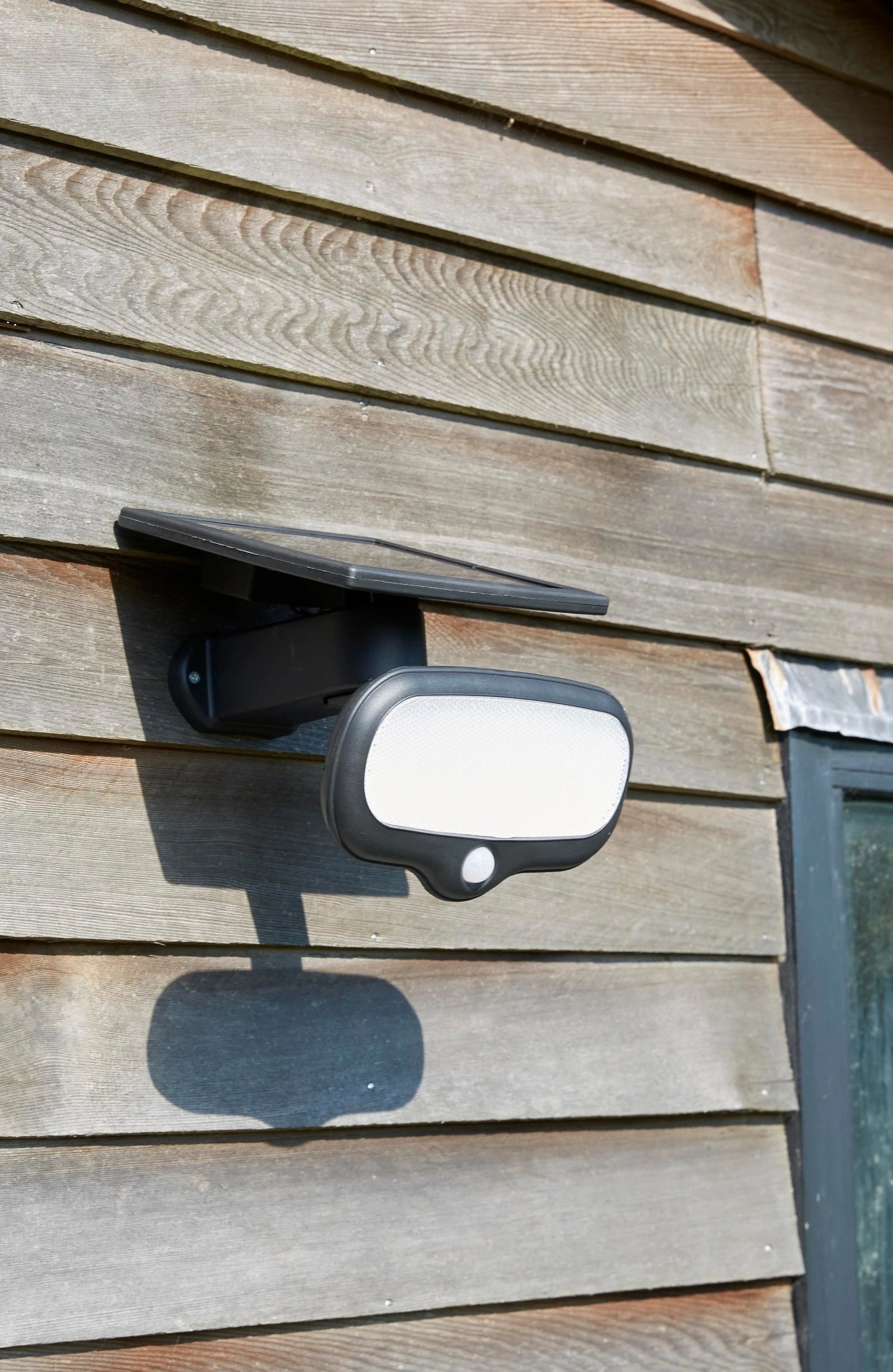 Luxform Lighting Solar Wandlamp Montevideo Solar Zwart 25 X 19 X 26 Cm 2 Luxform Lighting Solar Wandlamp Montevideo Solar Zwart 25 X 19 X 26 Cm - Afbeelding 2